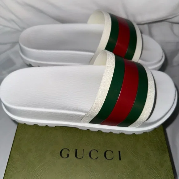 Gucci White Sandals with Red and Green Stripes - Picture 2 of 6